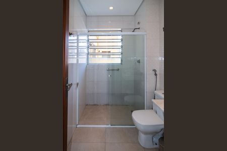 Apartamento à venda com 90m², 2 quartos e 1 vagaBanheiro Quarto 2 - Suíte