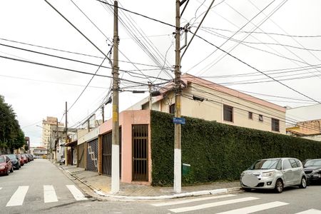 Fachada de casa à venda com 3 quartos, 230m² em Vila Carrão, São Paulo