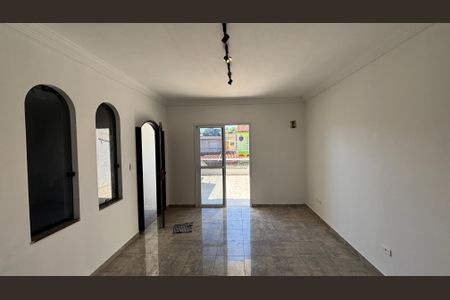 Casa para alugar com 113m², 3 quartos e 2 vagas Casa para alugar com 113m², 3 quartos e 2 vagasSala