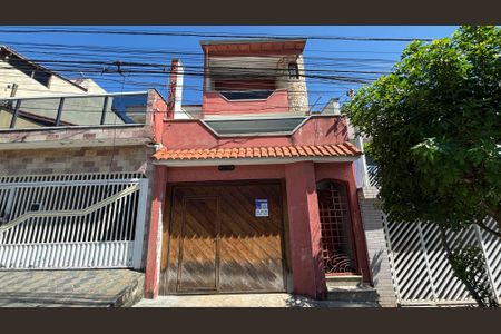 Casa para alugar com 113m², 3 quartos e 2 vagas Casa para alugar com 113m², 3 quartos e 2 vagasFachada