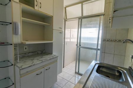 Apartamento para alugar com 84m², 3 quartos e 1 vaga Apartamento para alugar com 84m², 3 quartos e 1 vagaCozinha - Armários