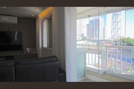 Apartamento à venda com 74m², 2 quartos e 2 vagasSala - Varanda