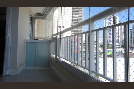 Apartamento à venda com 74m², 2 quartos e 2 vagasSala - Varanda