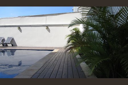 Apartamento à venda com 74m², 2 quartos e 2 vagasÁrea comum - Piscina