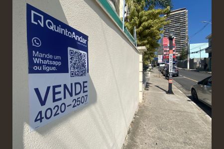 Apartamento à venda com 74m², 2 quartos e 2 vagasFachada - Placa