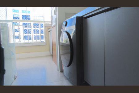 Apartamento à venda com 74m², 2 quartos e 2 vagasCozinha - Área de Serviço