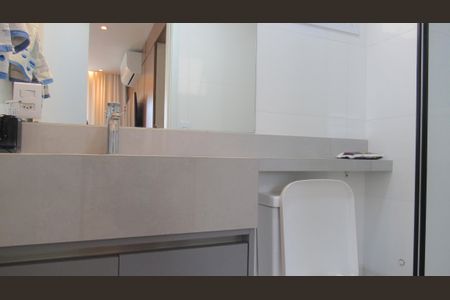 Apartamento à venda com 74m², 2 quartos e 2 vagasBanheiro 2