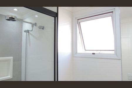 Apartamento à venda com 74m², 2 quartos e 2 vagasBanheiro da Suíte