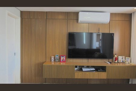 Apartamento à venda com 74m², 2 quartos e 2 vagasSala