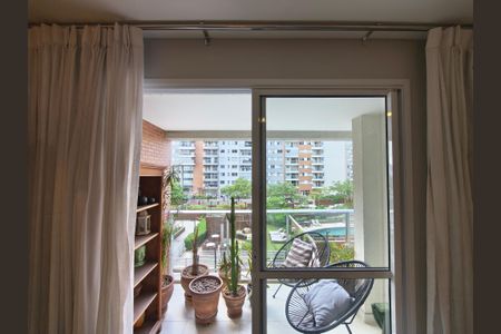 Varanda - Sala de apartamento para alugar com 1 quarto, 64m² em Barra da Tijuca, Rio de Janeiro