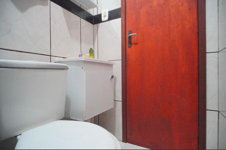 Casa para alugar com 42m², 2 quartos e 4 vagasBanheiro