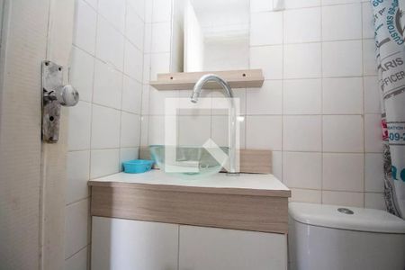 Banheiro de kitnet/studio para alugar com 1 quarto, 21m² em SQN 410, Brasília