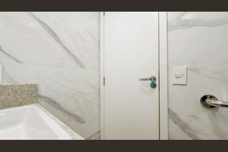 Apartamento à venda com 67m², 3 quartos e 1 vaga Apartamento à venda com 67m², 3 quartos e 1 vagaBanheiro