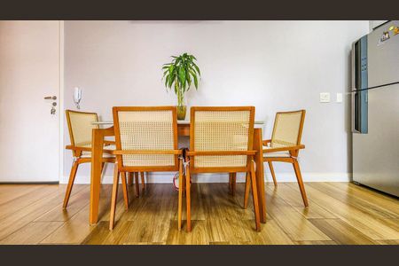 Apartamento à venda com 67m², 3 quartos e 1 vaga Apartamento à venda com 67m², 3 quartos e 1 vagaSala