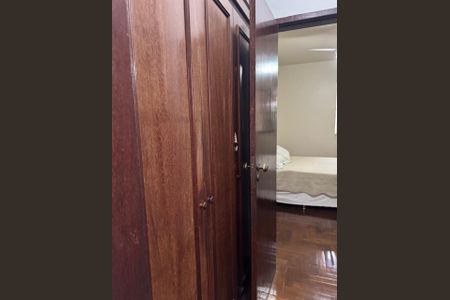 Apartamento para alugar com 160m², 4 quartos e 2 vagas