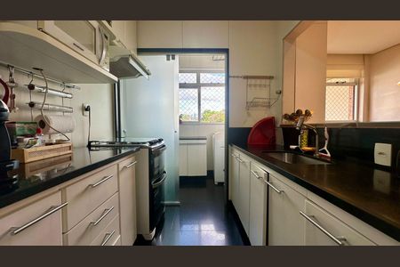 Apartamento à venda com 95m², 3 quartos e 2 vagasCozinha 