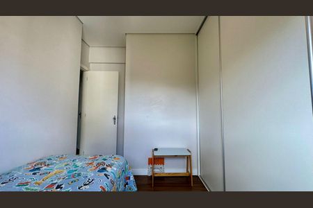 Apartamento à venda com 95m², 3 quartos e 2 vagasQuarto 