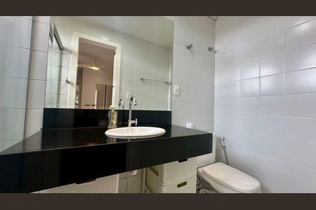 Apartamento à venda com 95m², 3 quartos e 2 vagasBanheiro 