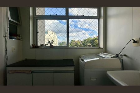 Apartamento à venda com 95m², 3 quartos e 2 vagasÁrea de serviço 