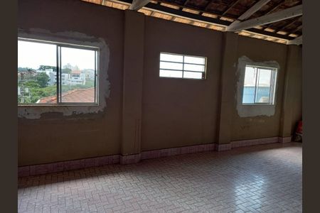 Casa à venda com 180m², 3 quartos e 2 vagasÁrea externa