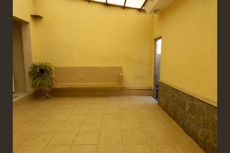 Casa à venda com 180m², 3 quartos e 2 vagasÁrea externa