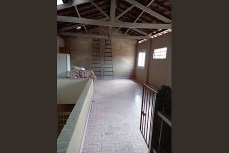Casa à venda com 180m², 3 quartos e 2 vagasÁrea externa