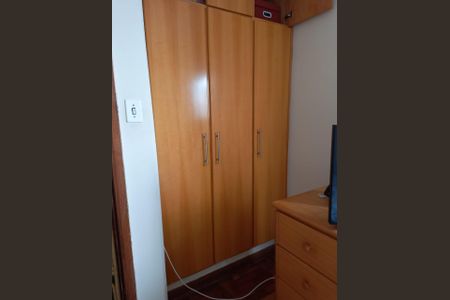 Casa à venda com 180m², 3 quartos e 2 vagasQuarto