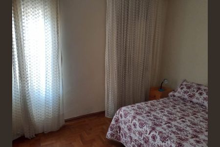 Casa à venda com 180m², 3 quartos e 2 vagasQuarto
