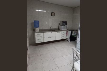 Casa à venda com 180m², 3 quartos e 2 vagasCozinha