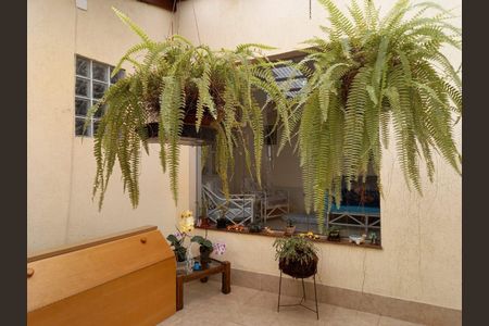 Casa à venda com 180m², 3 quartos e 2 vagasÁrea externa