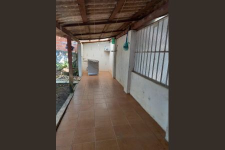 Casa à venda com 180m², 3 quartos e 2 vagasÁrea externa