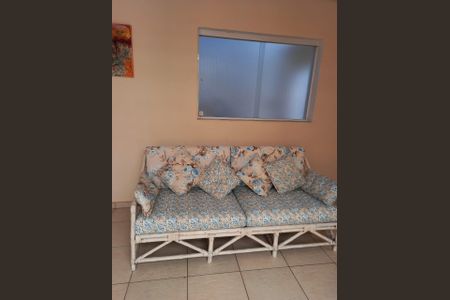 Casa à venda com 180m², 3 quartos e 2 vagasSala