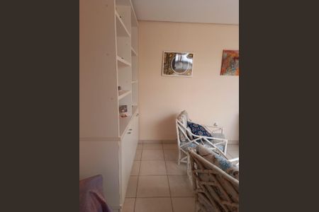 Casa à venda com 180m², 3 quartos e 2 vagasSala