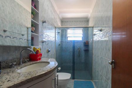 Casa para alugar com 355m², 4 quartos e 2 vagasBanheiro