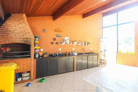 Casa para alugar com 355m², 4 quartos e 2 vagasÁrea gourmet