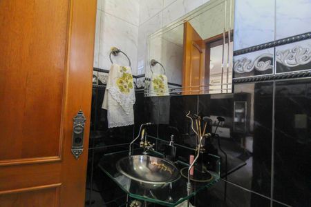 Casa para alugar com 355m², 4 quartos e 2 vagasLavabo