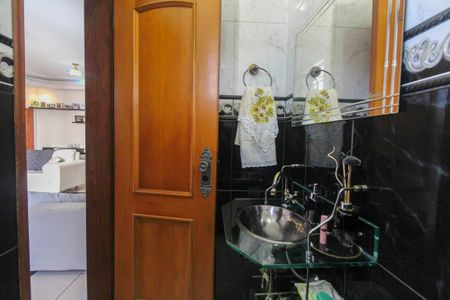 Casa para alugar com 355m², 4 quartos e 2 vagasLavabo