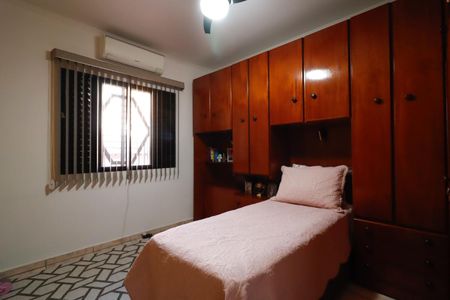 Quarto de casa à venda com 2 quartos, 120m² em Vila Granada, São Paulo