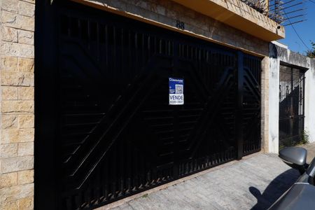 Casa à venda com 120m², 2 quartos e 1 vagaFachada