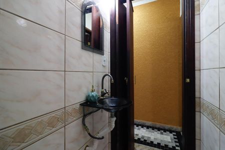 Casa à venda com 120m², 2 quartos e 1 vagaLavabo