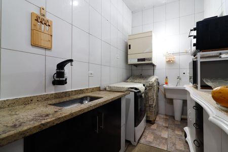 Casa à venda com 120m², 2 quartos e 1 vagaÁrea de Serviço