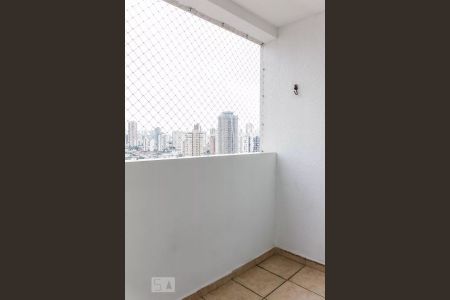 Apartamento à venda com 60m², 2 quartos e 1 vaga Apartamento à venda com 60m², 2 quartos e 1 vagaVaranda