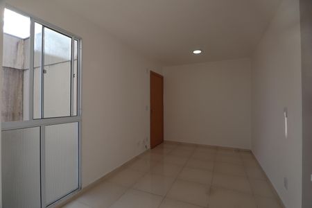 Sala de apartamento para alugar com 2 quartos, 42m² em Estância Velha, Canoas