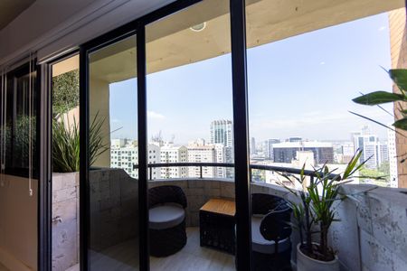 Apartamento para alugar com 128m², 2 quartos e 1 vagaVaranda