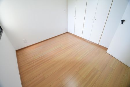 Apartamento à venda com 97m², 3 quartos e 1 vagaQuarto 2