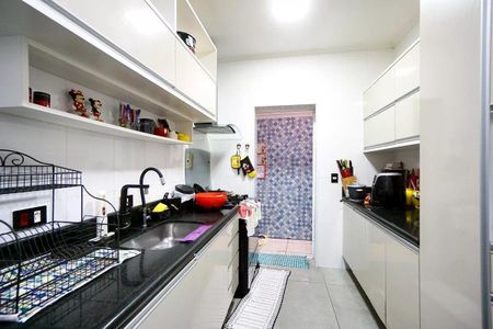 Casa à venda com 380m², 3 quartos e 2 vagas