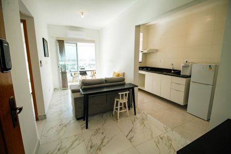 Sala/cozinha de apartamento para alugar com 1 quarto, 50m² em Balneario Flórida, Praia Grande