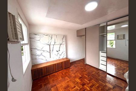 Casa à venda com 3 quartos, 108m² em Vila Cordeiro, São Paulo