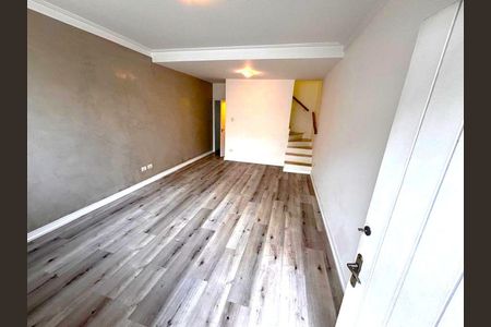 Casa à venda com 3 quartos, 108m² em Vila Cordeiro, São Paulo