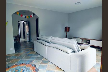 Casa à venda com 3 quartos, 252m² em Jardim Prudência, São Paulo